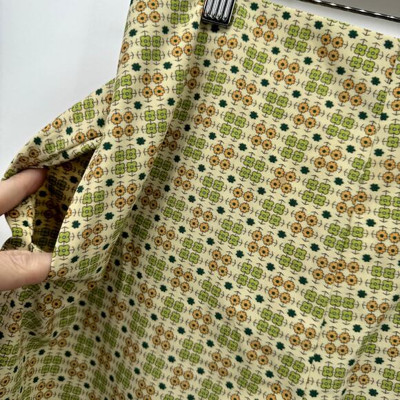 Patterned Athletic Shorts for Women - Picture 4 of 7